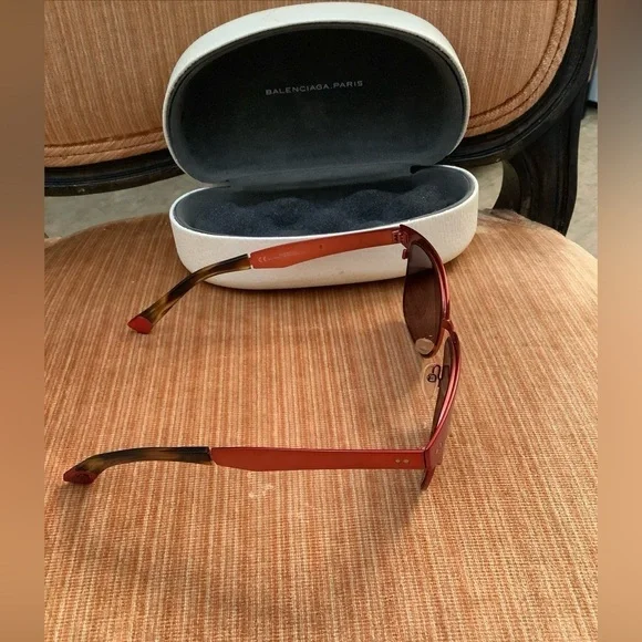 Balenciaga BAL0011S Red Shiny Women Sunglasses Out Of Stock - Picture 15 of 16